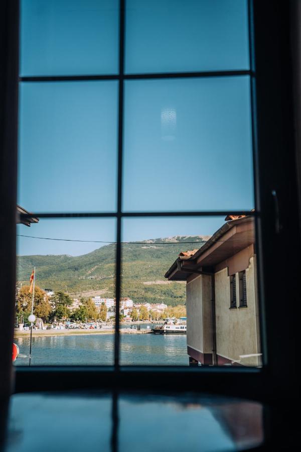 Villa Sara Lake View 오흐리드 외부 사진